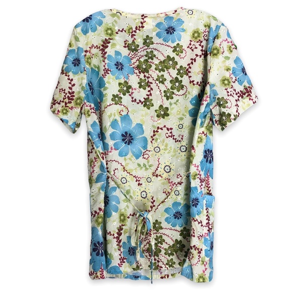 Elan by Barco Green Floral Print with Eyelet Scrubs Top Smock Size Large - Picture 2 of 6